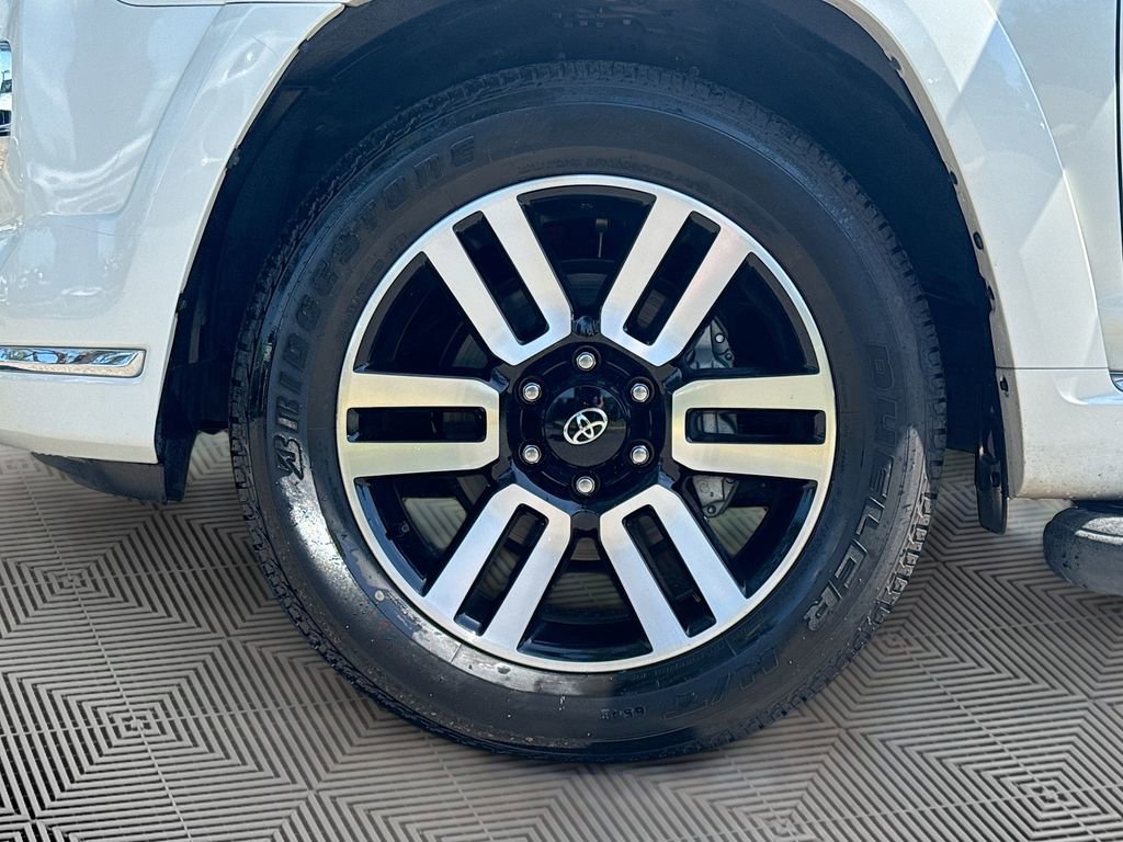 Used 2023 Toyota 4Runner Limited RWD image 33