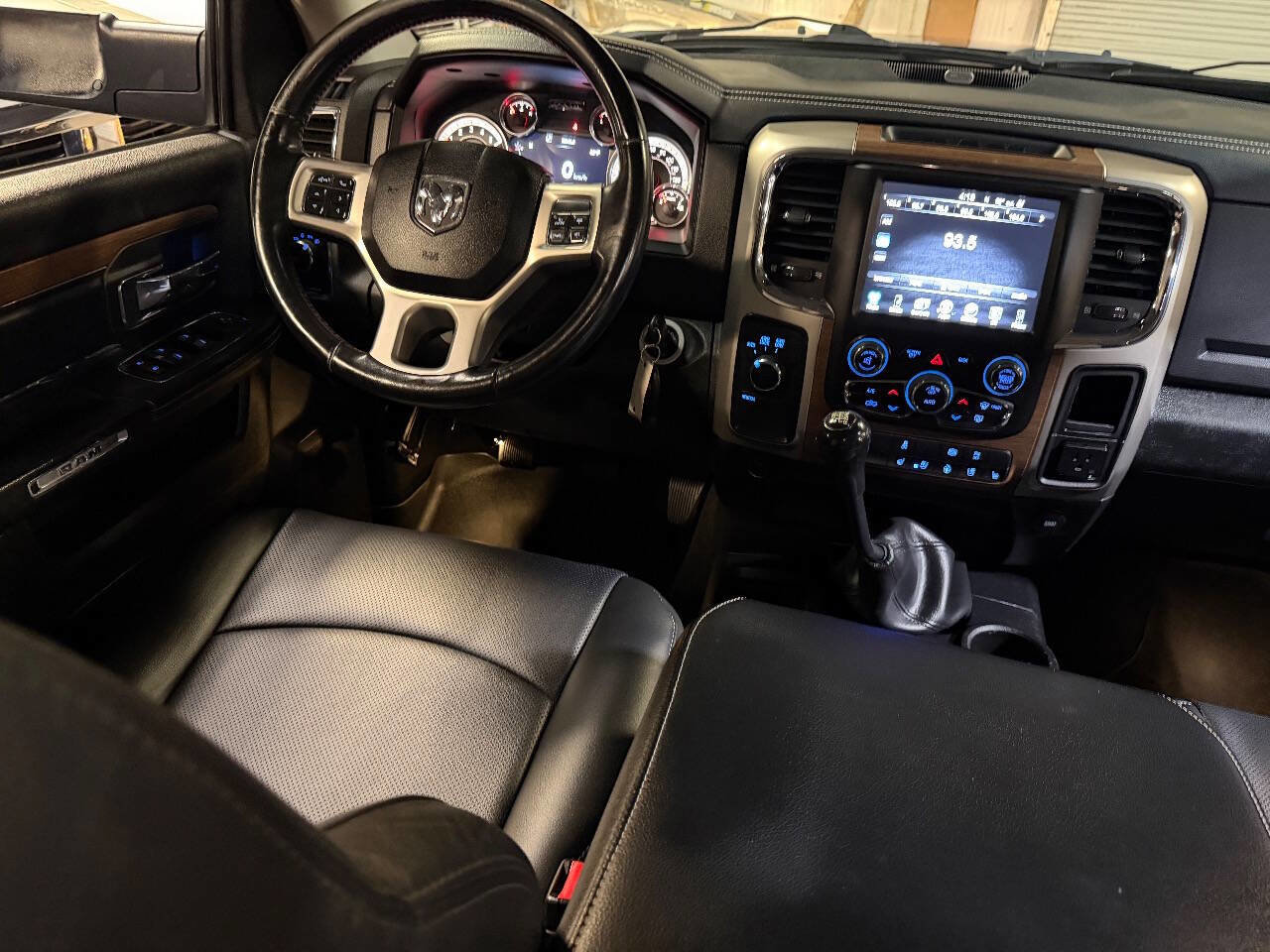 Used 2014 RAM 3500 Laramie w/ Cold Weather Group AWD/4WD image 37