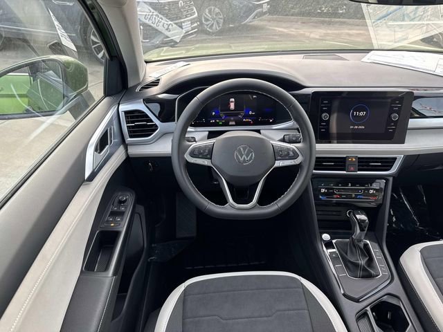 New 2025 Volkswagen Taos SE image 8