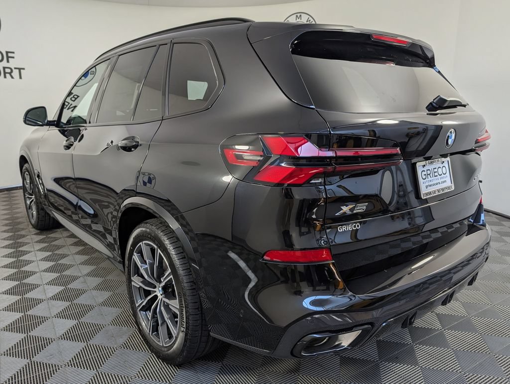 New 2026 BMW X5 xDrive40i w/ M Sport Package AWD/4WD image 8