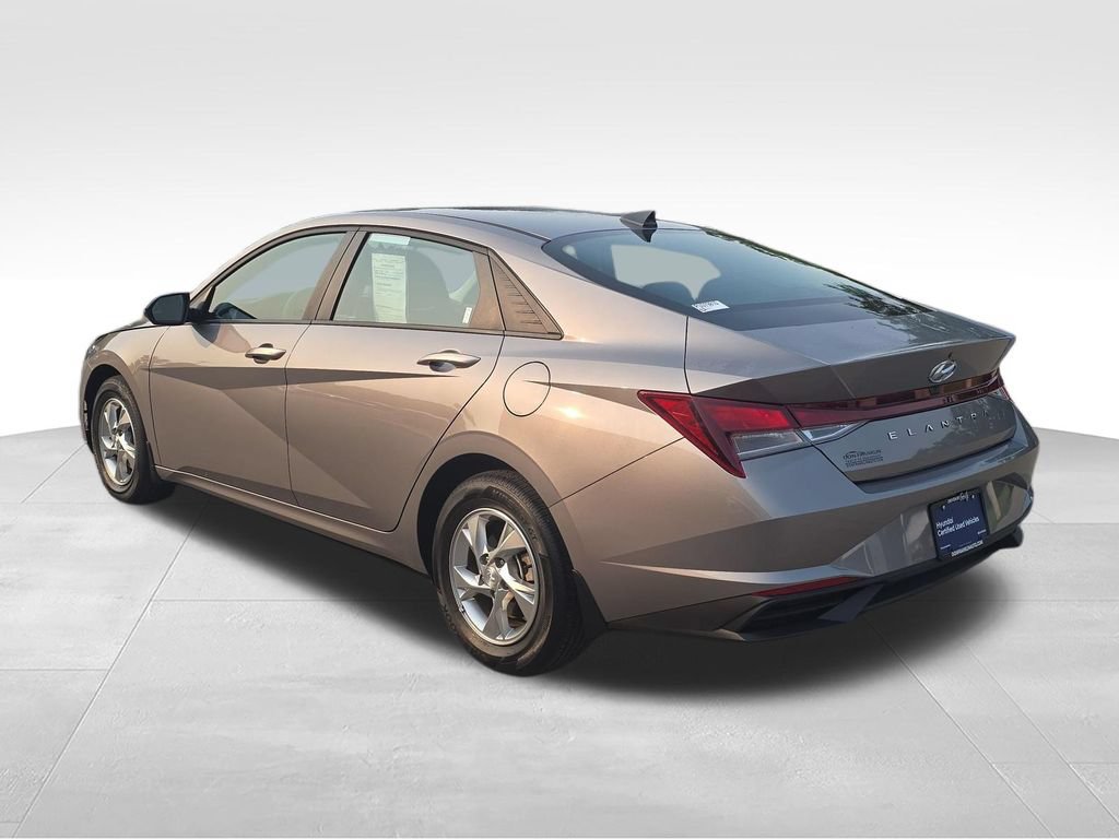 Used 2023 Hyundai Elantra SE FWD image 3
