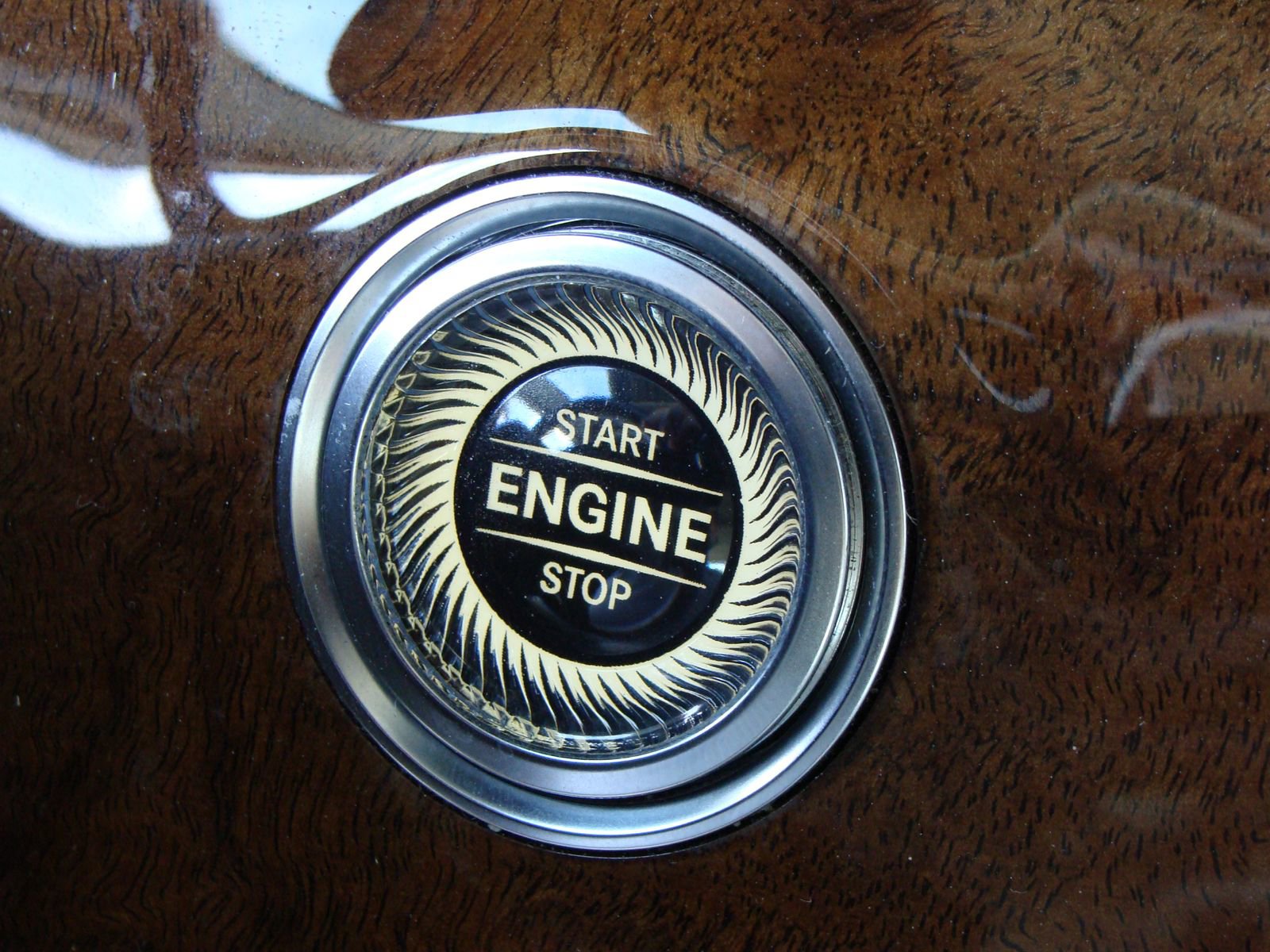 Used 2018 Mercedes-Benz E 300 4MATIC image 31