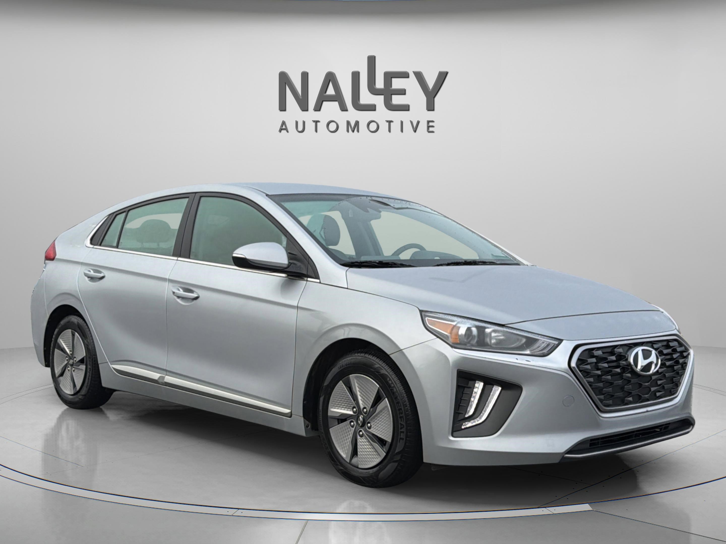 Used 2022 Hyundai Ioniq SE image 8