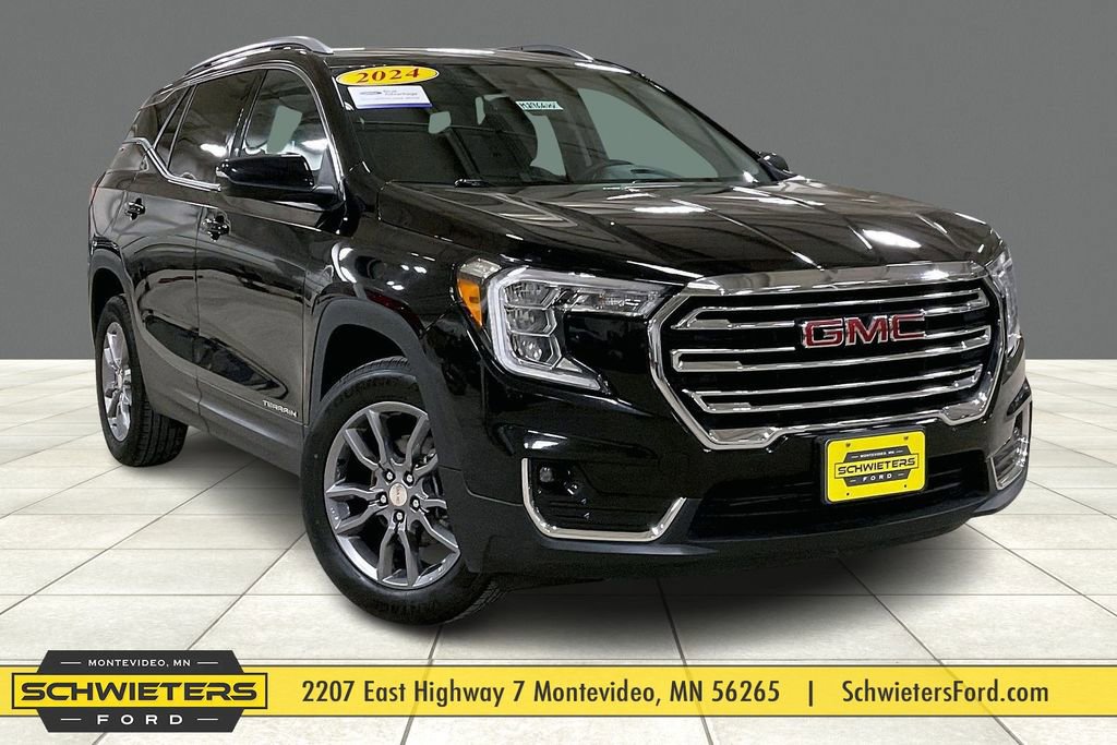 Used 2024 GMC Terrain SLT image 1