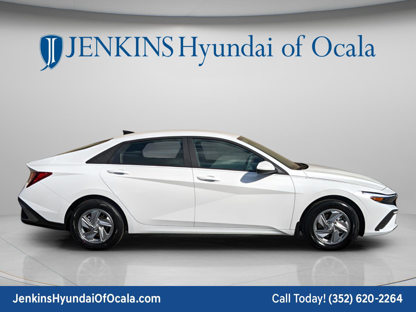 New 2026 Hyundai Elantra SE FWD image 3
