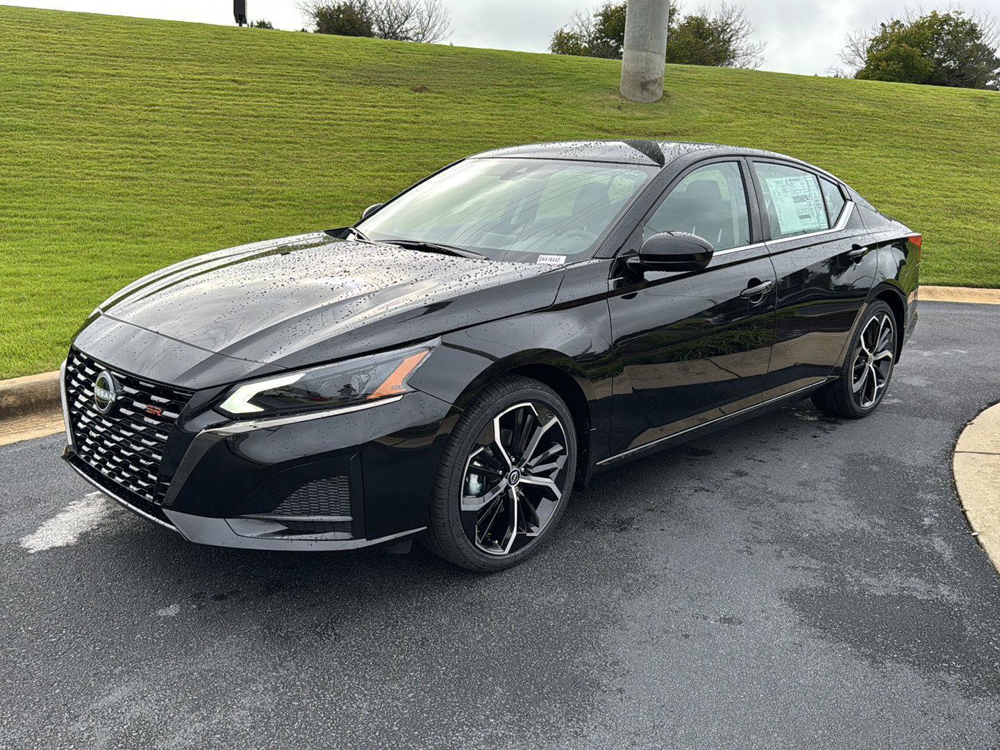 New 2025 Nissan Altima 2.5 SR