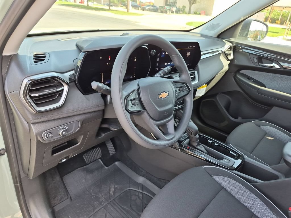 New 2026 Chevrolet TrailBlazer LS w/ LS Convenience Package FWD image 9