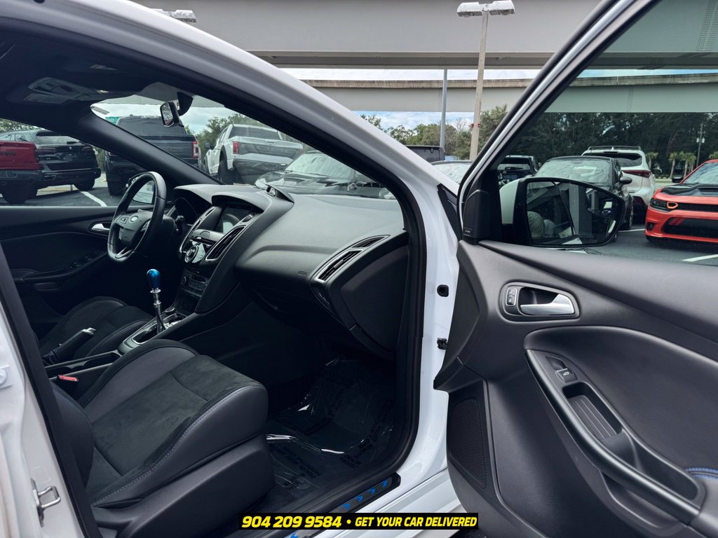 Used 2017 Ford Focus RS AWD/4WD image 39