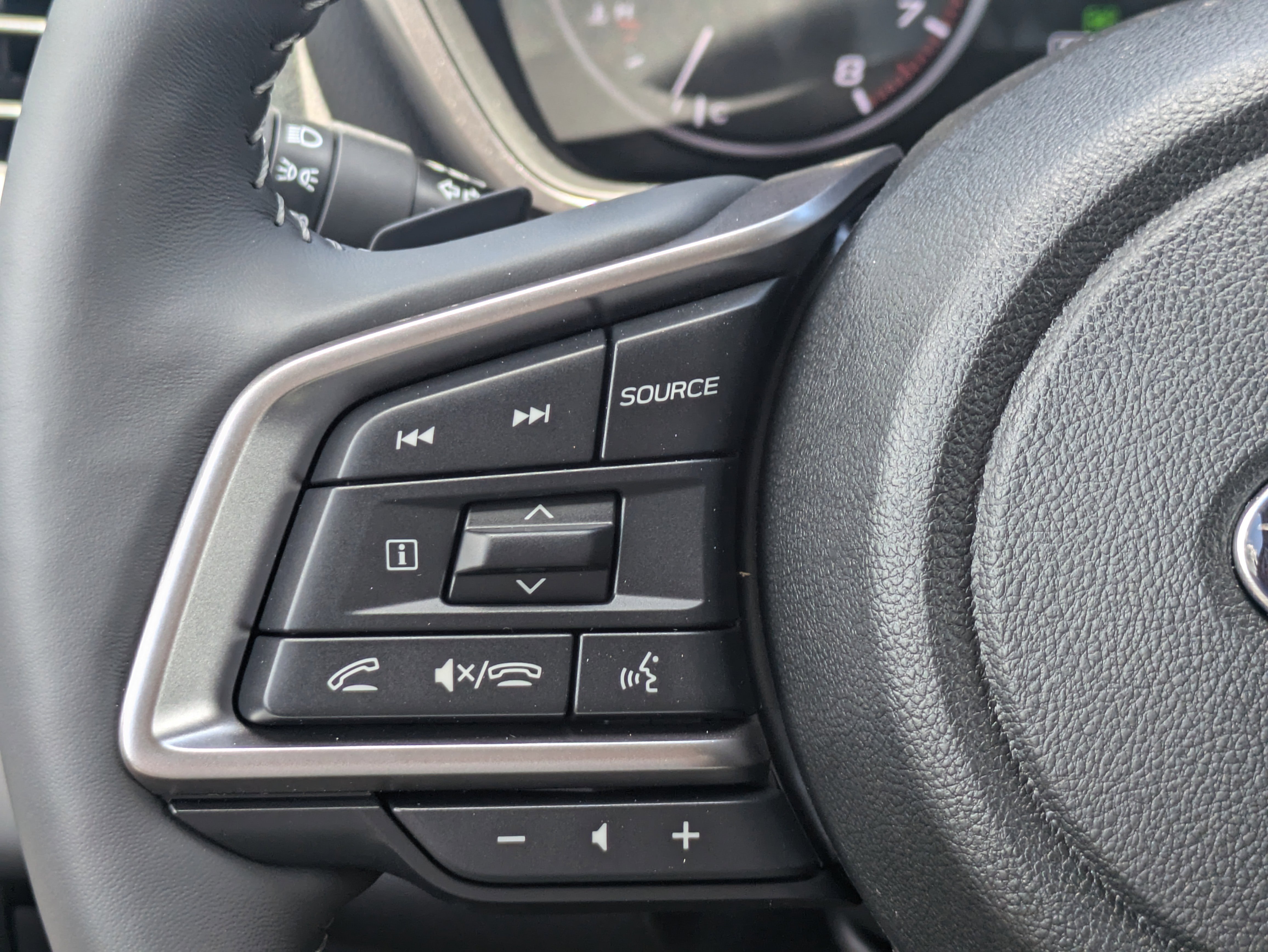 Used 2025 Subaru Ascent Touring w/ Popular Package #1 image 24