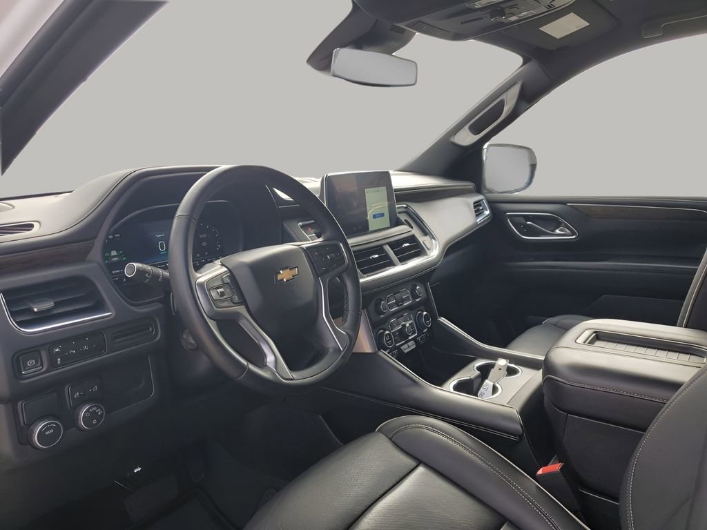 Used 2023 Chevrolet Suburban Premier image 30