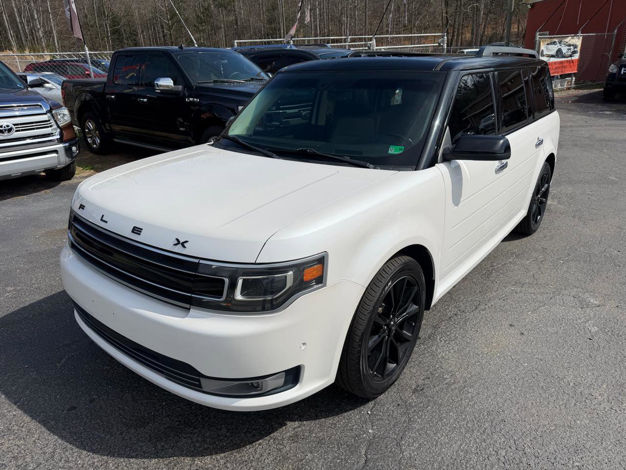 Used 2016 Ford Flex Limited w/ Equipment Group 303A AWD/4WD image 3