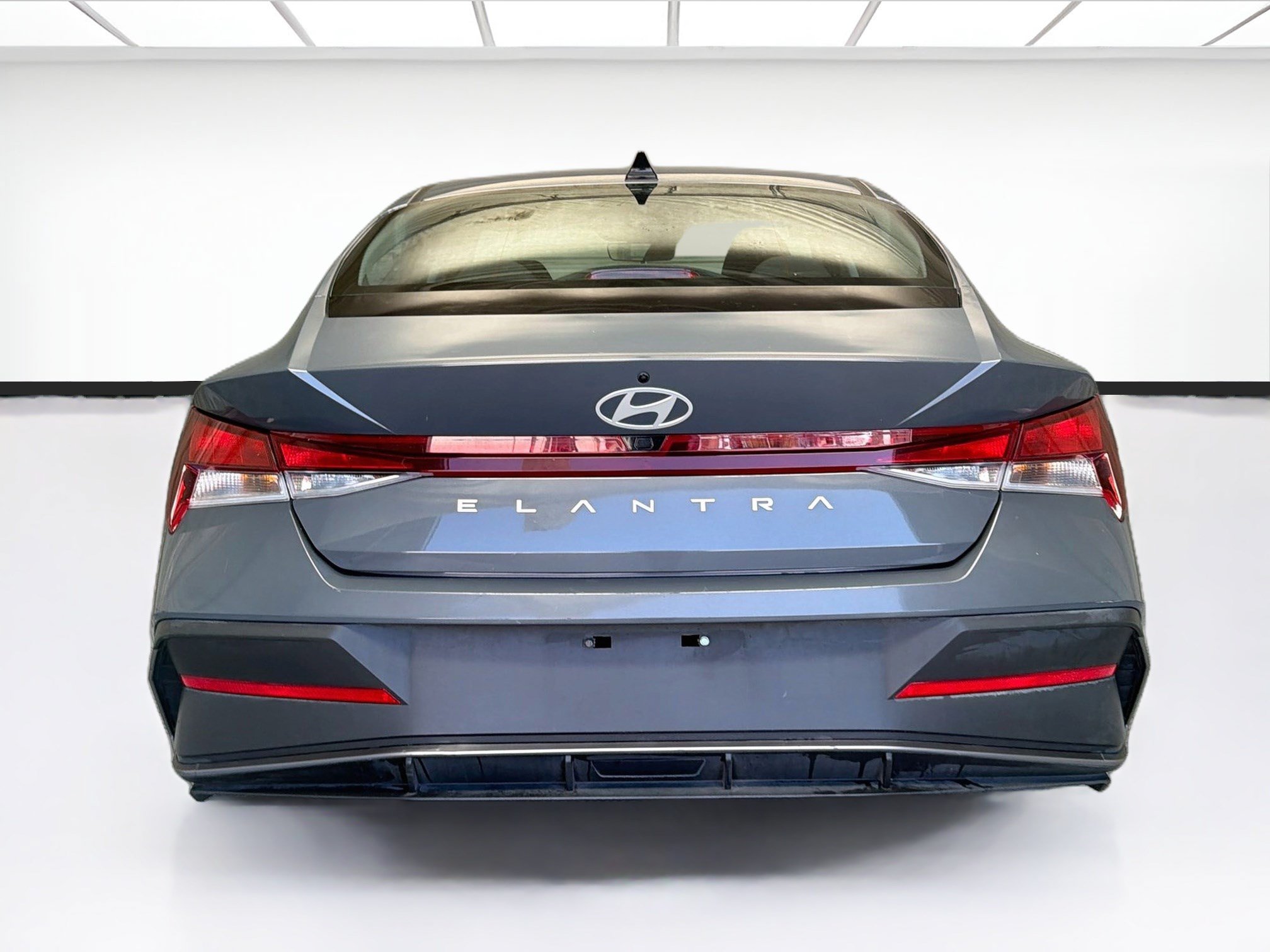 Used 2024 Hyundai Elantra SEL FWD image 5