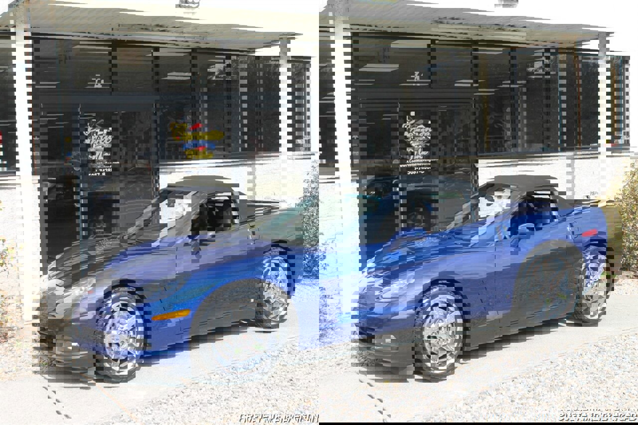 Used 2007 Chevrolet Corvette Convertible w/ Preferred Equipment Group image 2