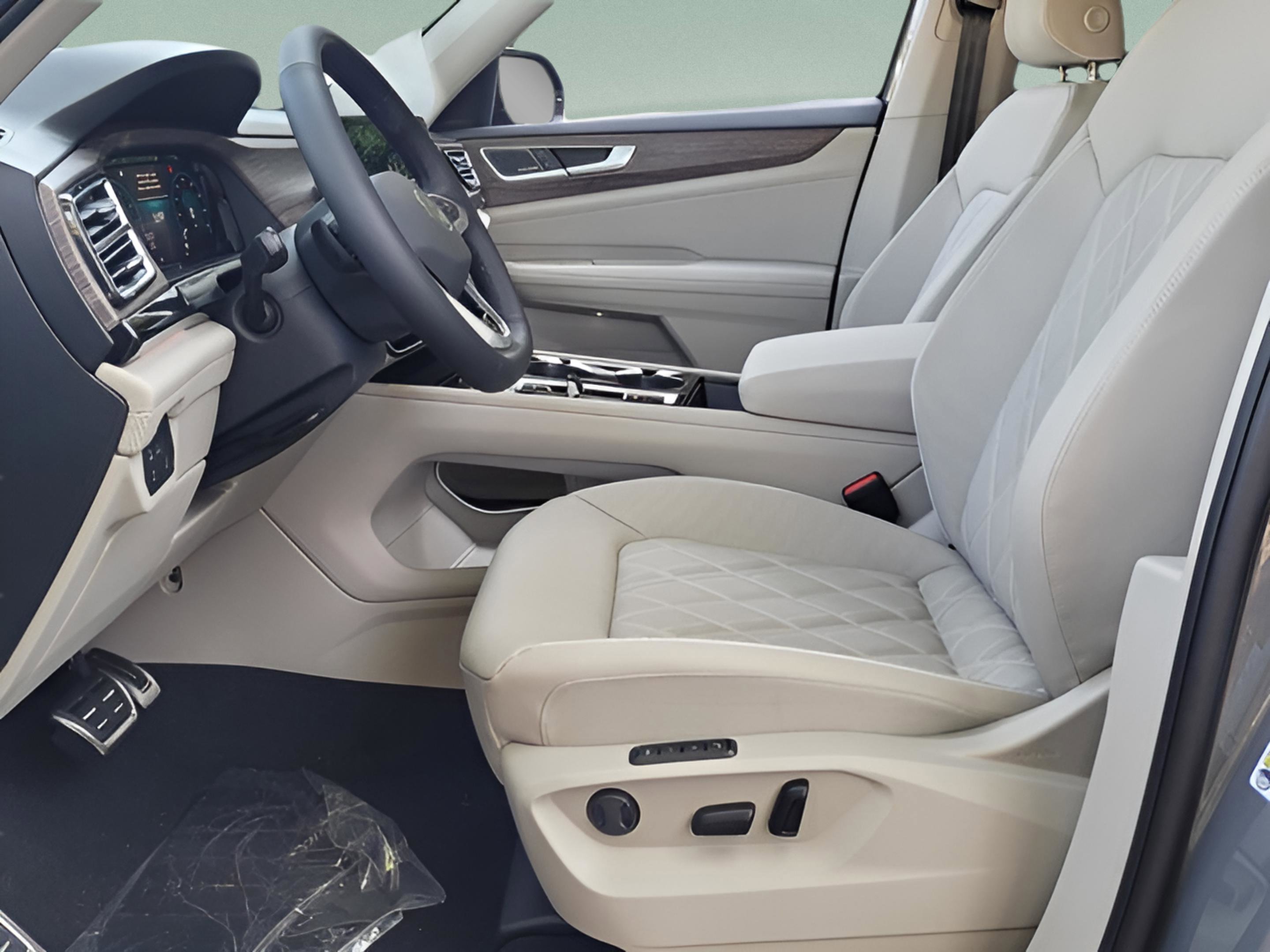 New 2026 Volkswagen Atlas SEL Premium R-Line image 12