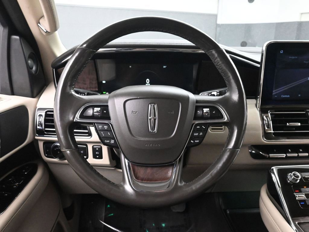 Used 2020 Lincoln Navigator Reserve w/ Cargo Convenience Package AWD/4WD image 28