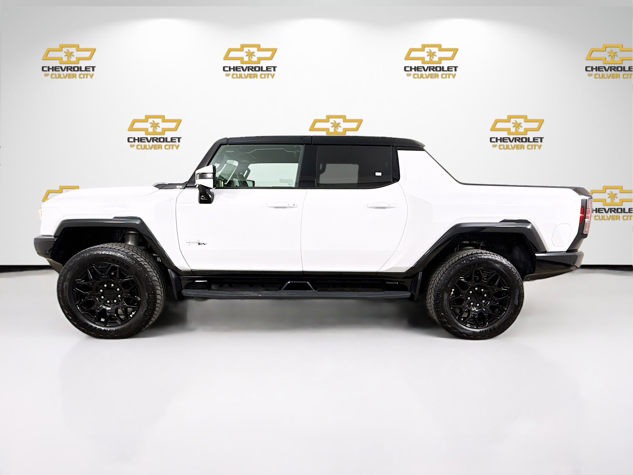 Used 2025 GMC Hummer EV 2X AWD/4WD image 5