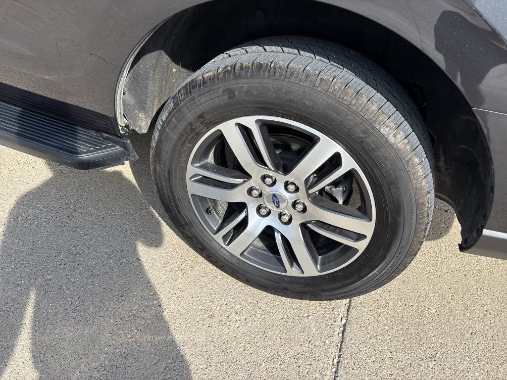 Used 2024 Ford Expedition Limited image 8