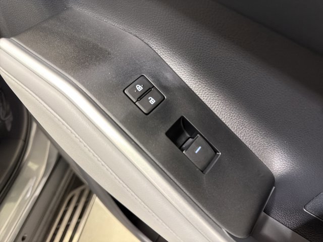 Used 2026 Toyota Highlander XLE AWD/4WD image 39