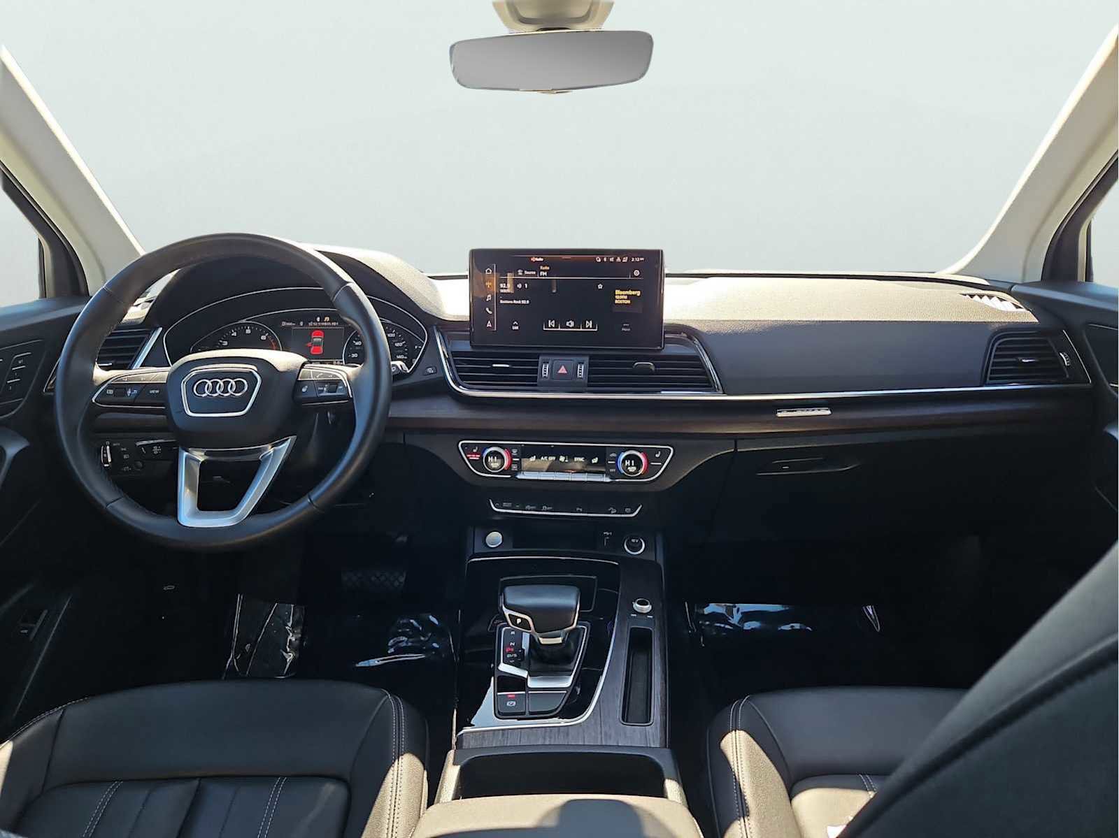 Used 2023 Audi Q5 2.0T Premium w/ Convenience Package image 29