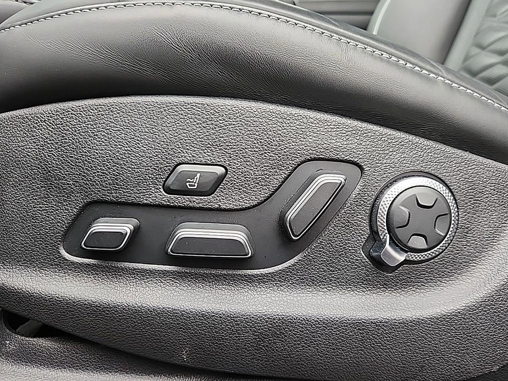 Certified 2025 Genesis GV80 3.5T e-SC image 8