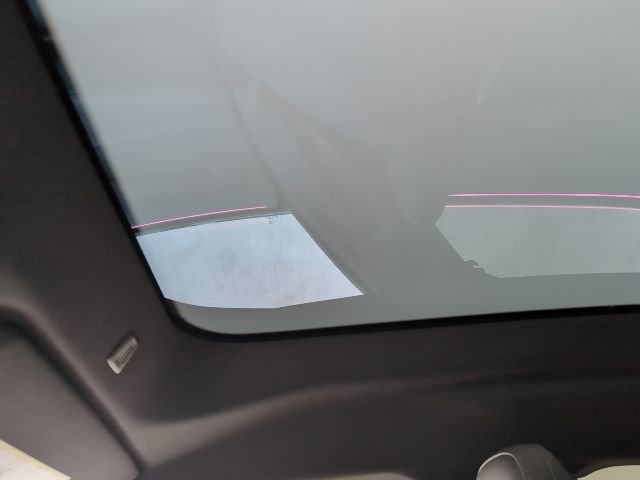 Used 2024 BMW iX xDrive50 w/ Premium Package image 18