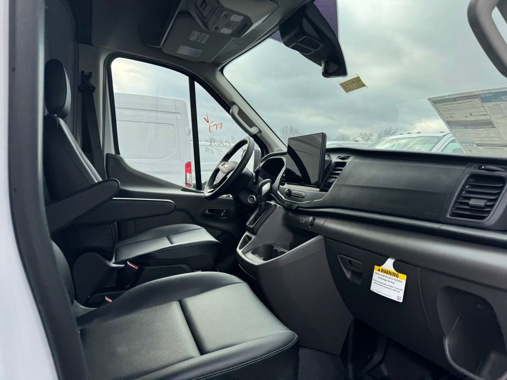 New 2026 Ford Transit 250 148 Medium Roof RWD image 12