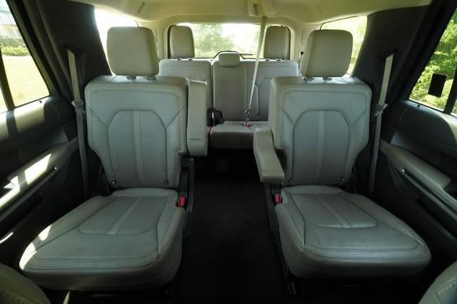 Used 2020 Ford Expedition Limited w/ Equipment Group 302A AWD/4WD image 26