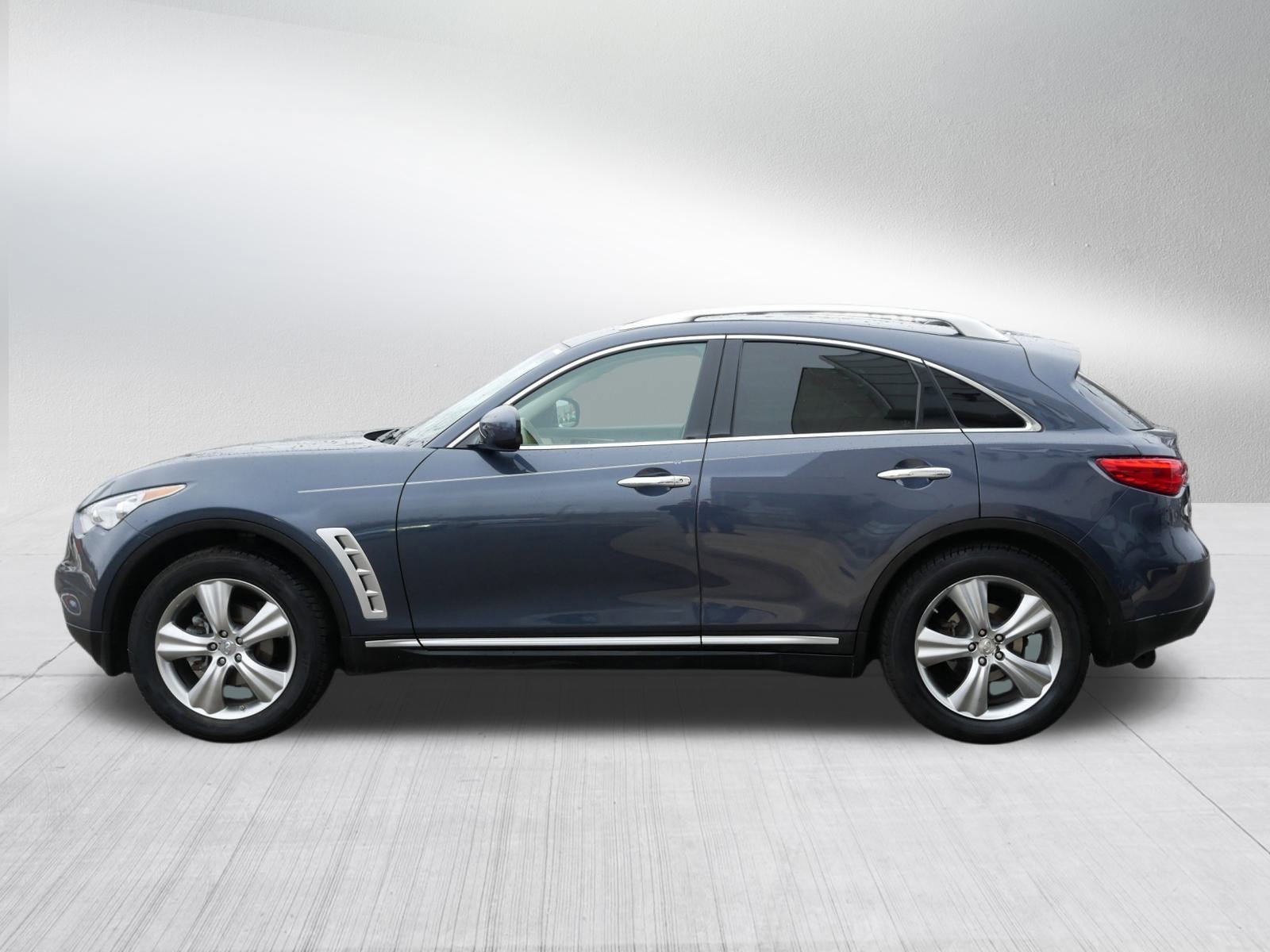 Used 2009 INFINITI FX35 AWD w/ Deluxe Touring Pkg image 4