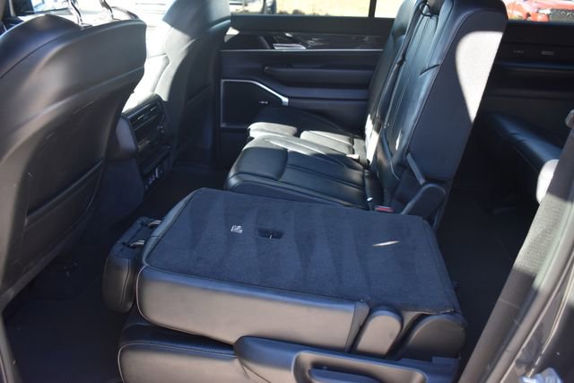 Used 2022 Jeep Wagoneer Series III AWD/4WD image 21