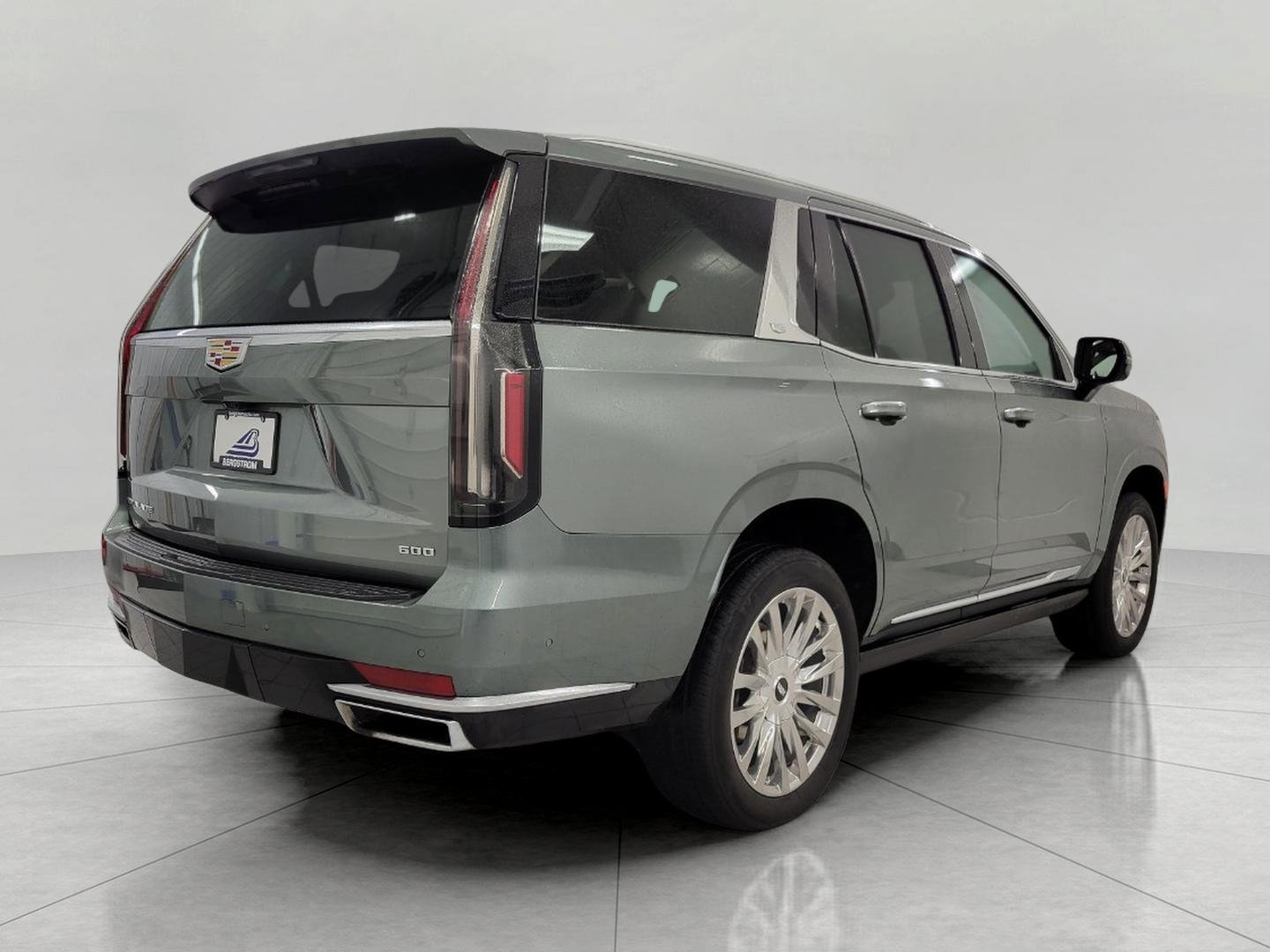 Used 2023 Cadillac Escalade Premium Luxury w/ Performance Package AWD/4WD image 19