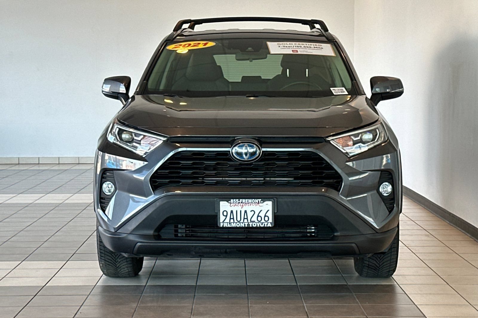 Certified 2021 Toyota RAV4 XLE w/ XLE Grade Weather Package AWD/4WD image 9