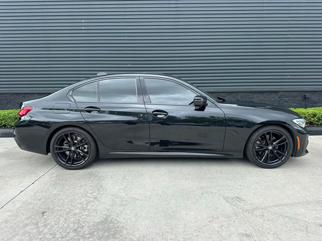 Used 2021 BMW 330i Sedan w/ M Sport Package RWD image 10