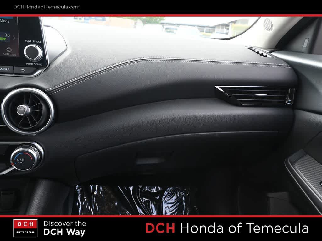 Used 2025 Nissan Sentra SV FWD image 14
