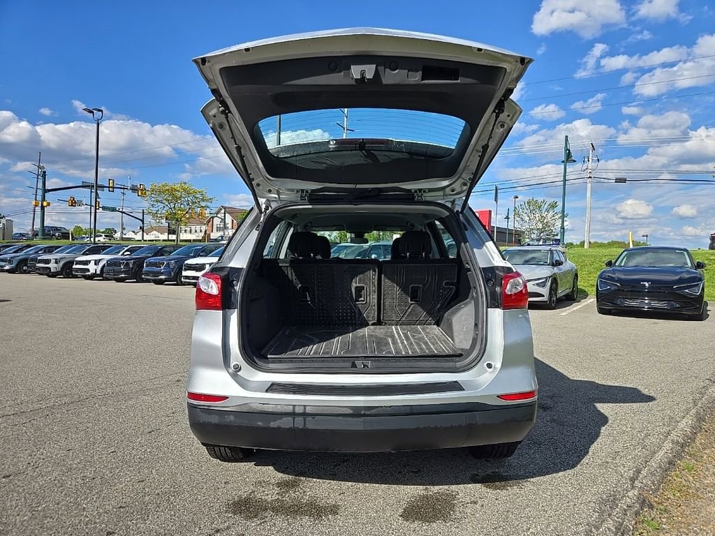 Used 2020 Chevrolet Equinox LS w/ LPO, Floor Liner Package AWD/4WD image 31