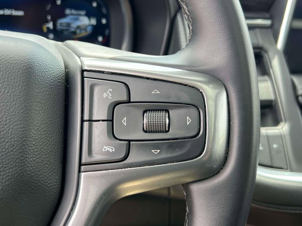 Used 2023 Chevrolet Suburban LT AWD/4WD image 26