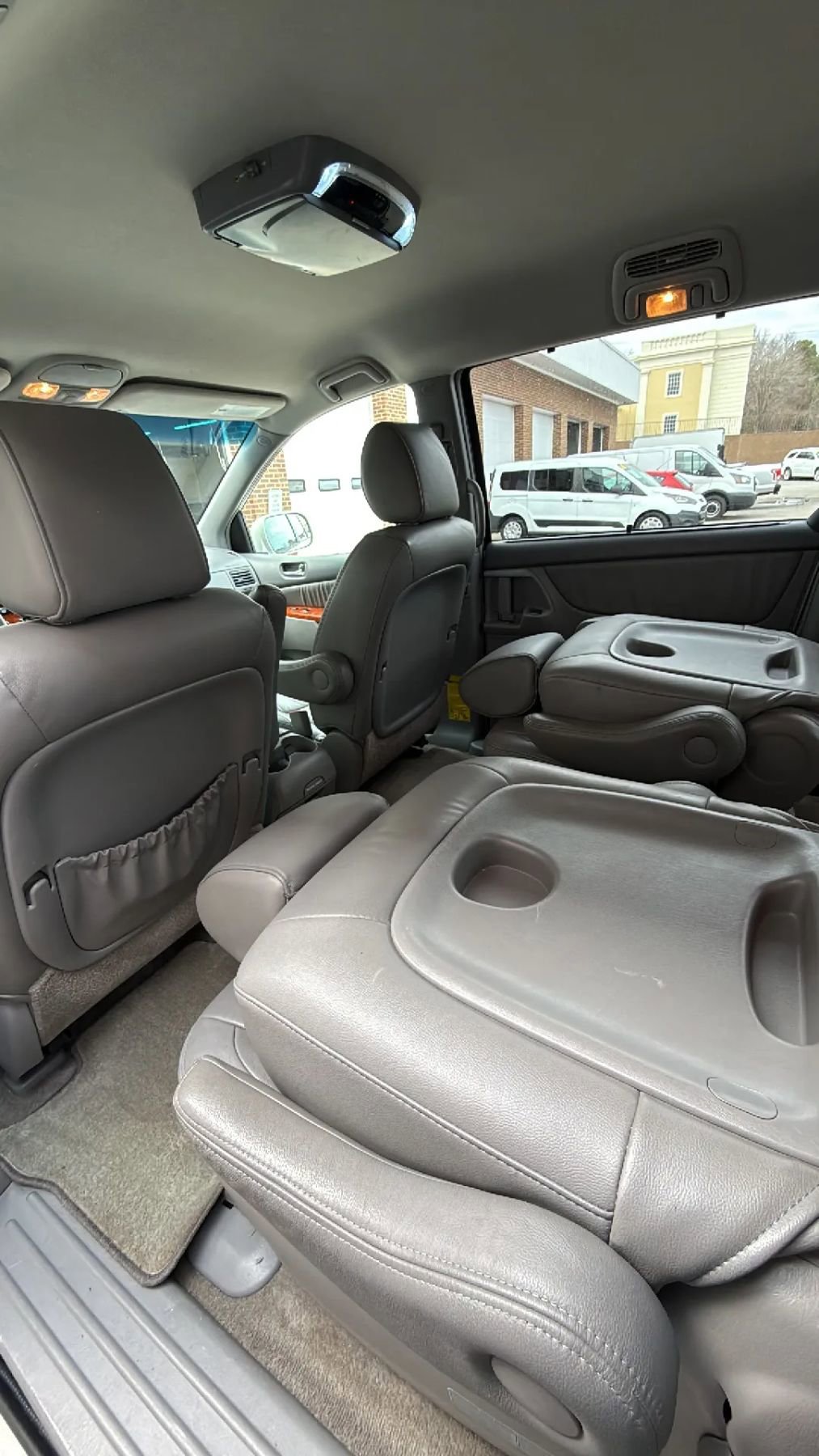 Used 2010 Toyota Sienna XLE FWD image 26
