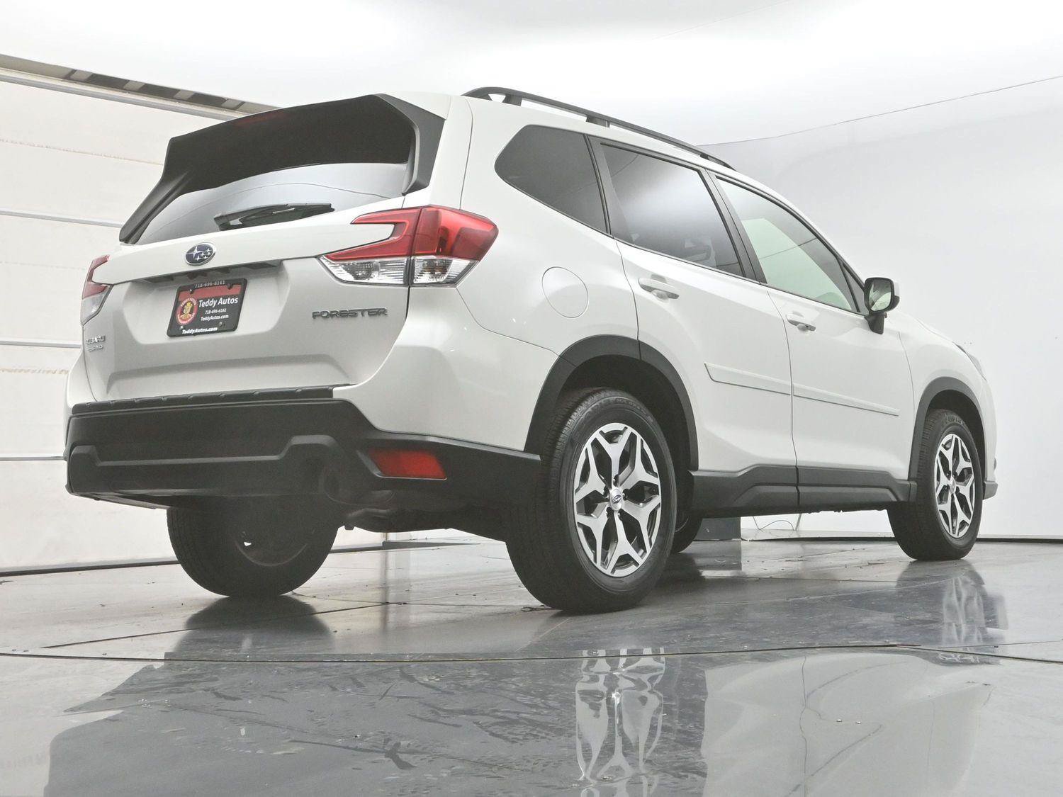 Used 2023 Subaru Forester Premium AWD/4WD image 33
