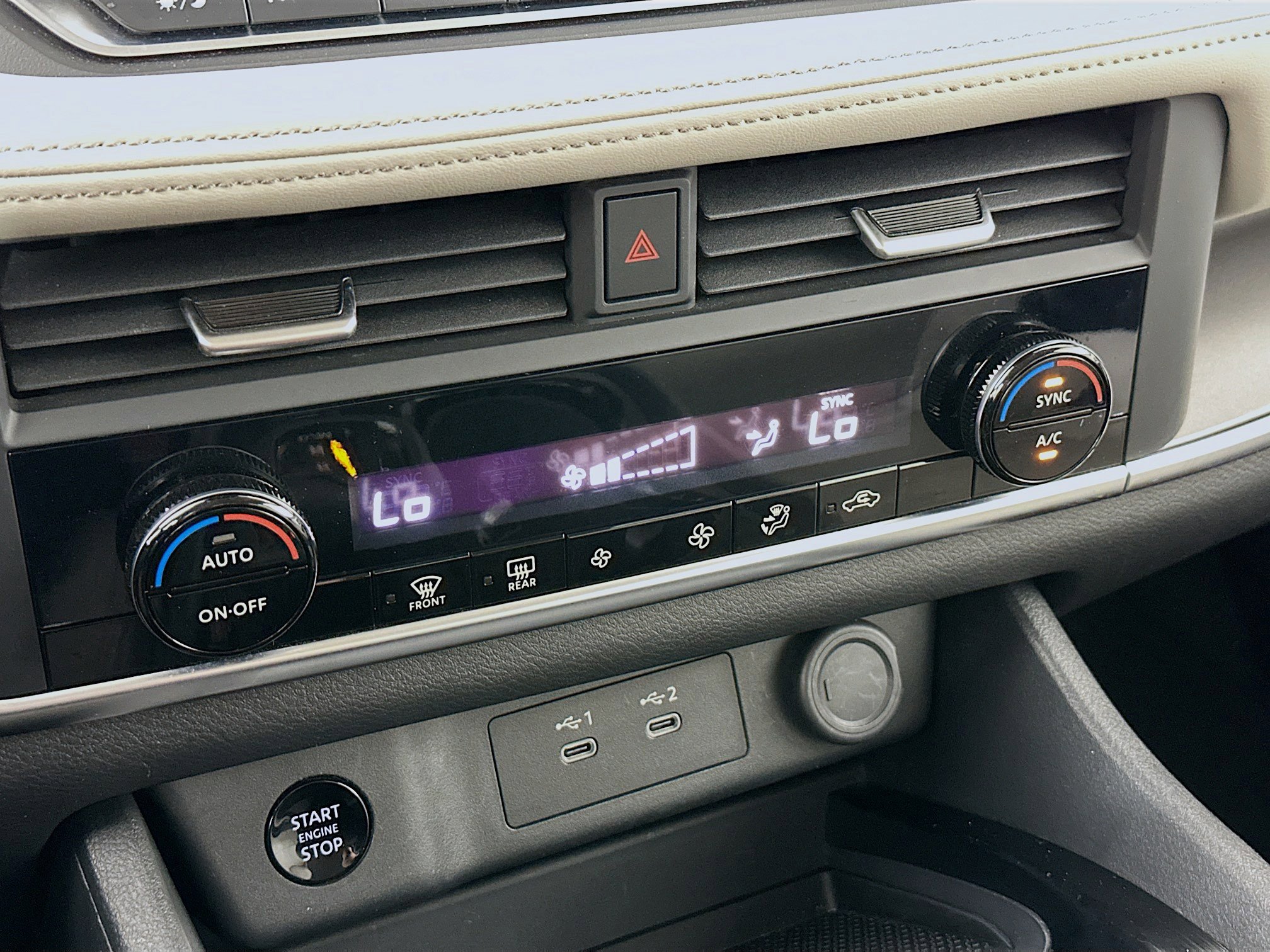 Used 2025 Nissan Rogue SV image 23