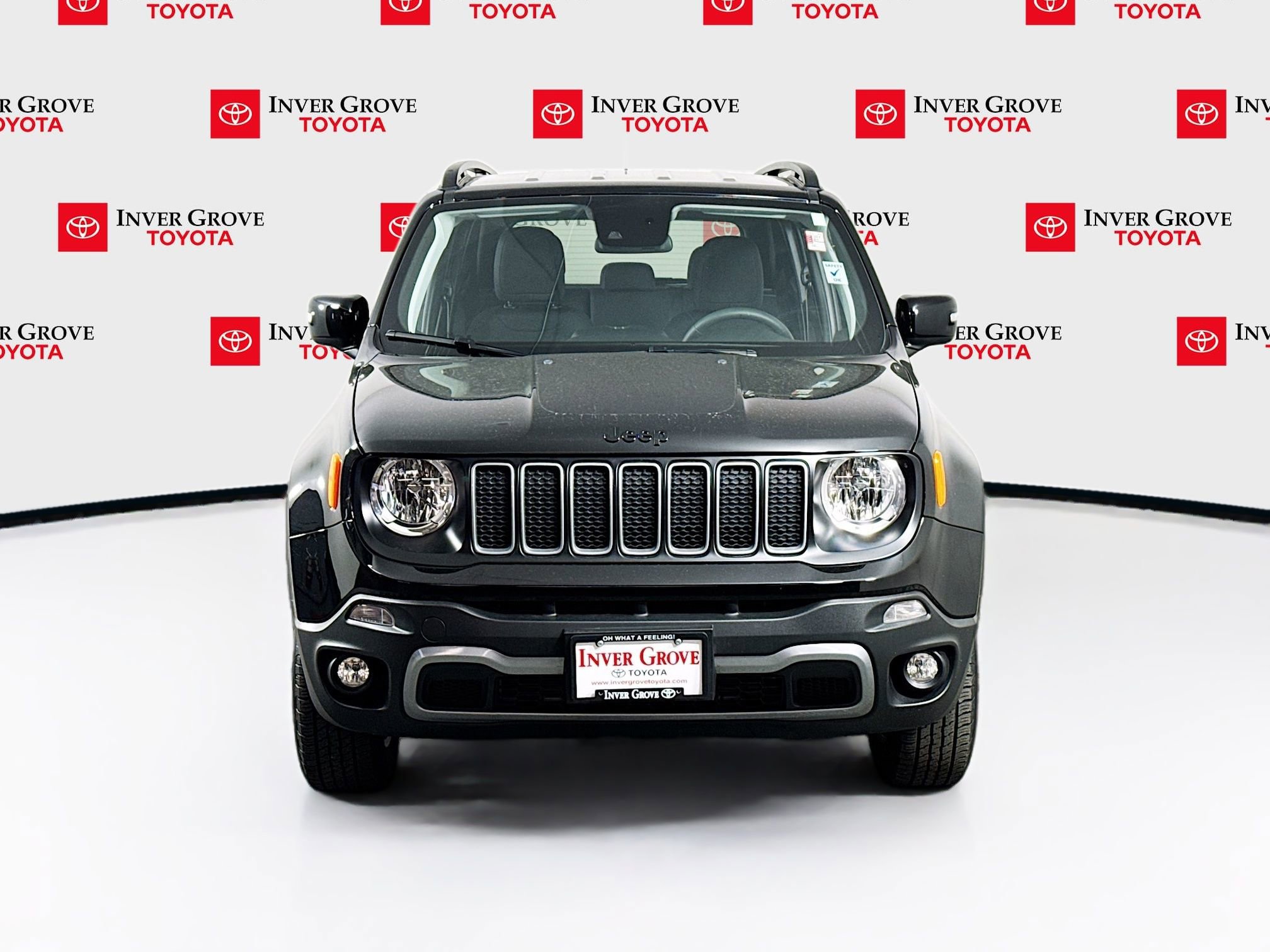 Used 2023 Jeep Renegade Latitude image 2