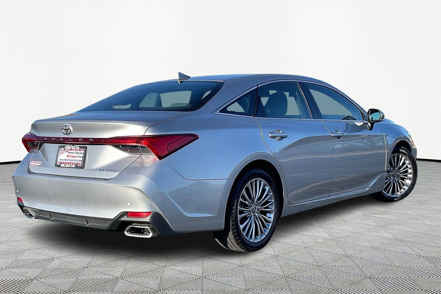 Used 2019 Toyota Avalon Limited w/ Advanced Safety Package image 11