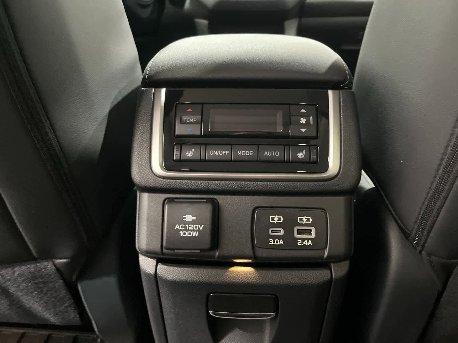 Used 2025 Subaru Ascent Touring AWD/4WD image 25