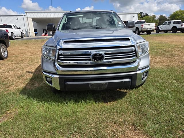 Used 2017 Toyota Tundra SR5 w/ SR5 Upgrade Package RWD image 2