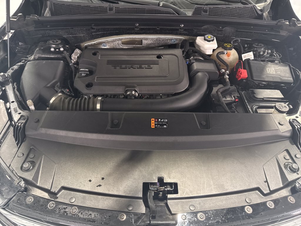 Used 2023 Buick Envision Essence w/ Sport Touring Package FWD image 41