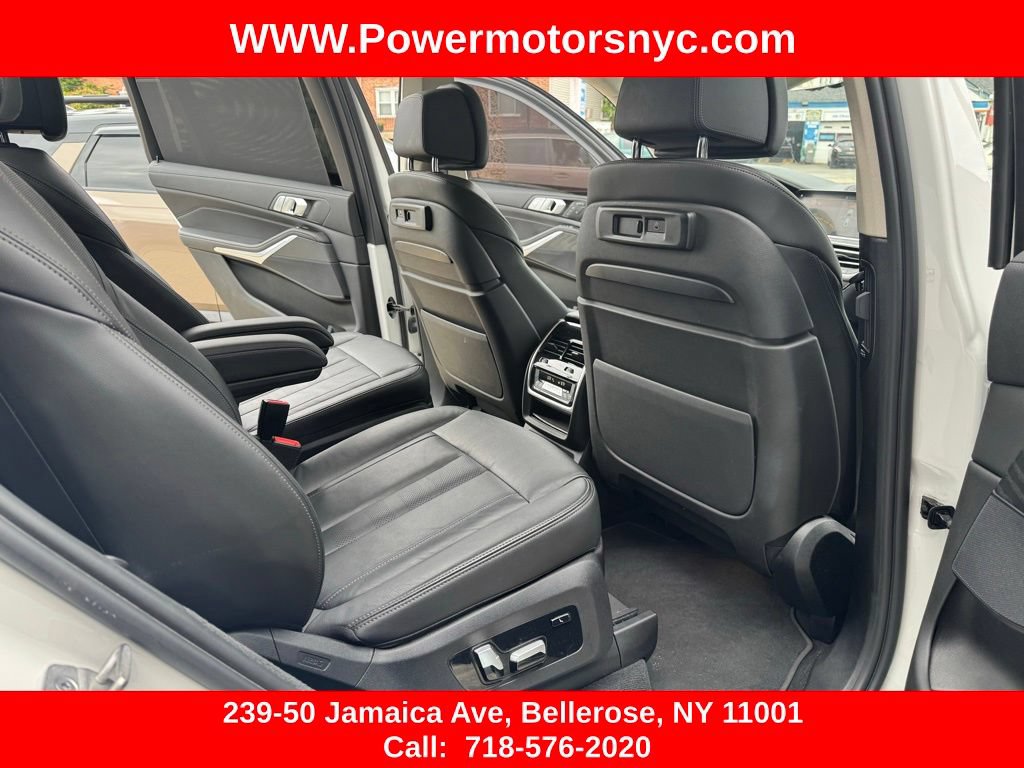 Used 2022 BMW X7 xDrive40i w/ Premium Package AWD/4WD image 29