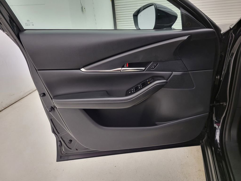 Used 2025 MAZDA CX-30 AWD 2.5 S w/ Preferred Package image 29