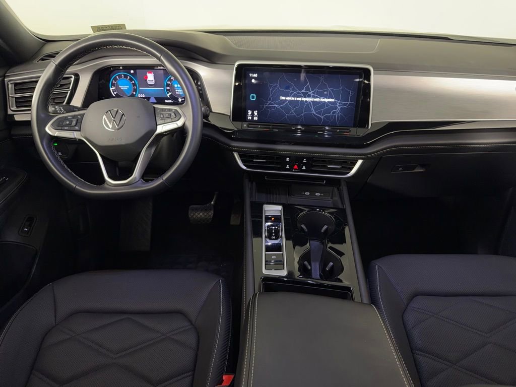 Used 2025 Volkswagen Atlas Cross Sport SE AWD/4WD image 13