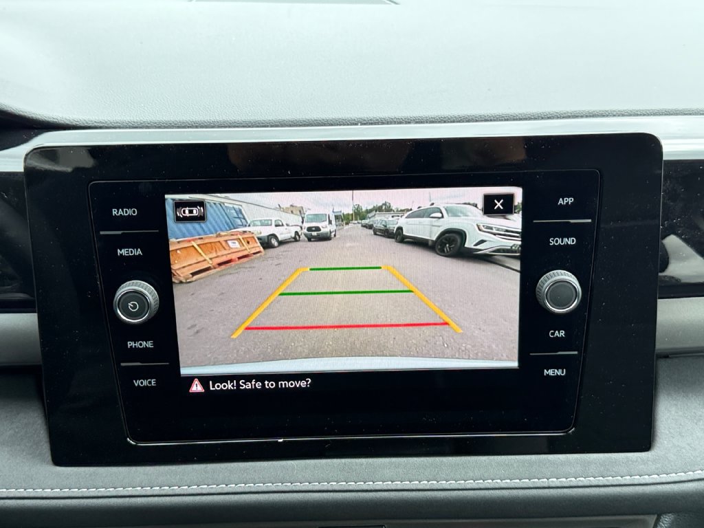 New 2027 Volkswagen Taos SE AWD/4WD image 15