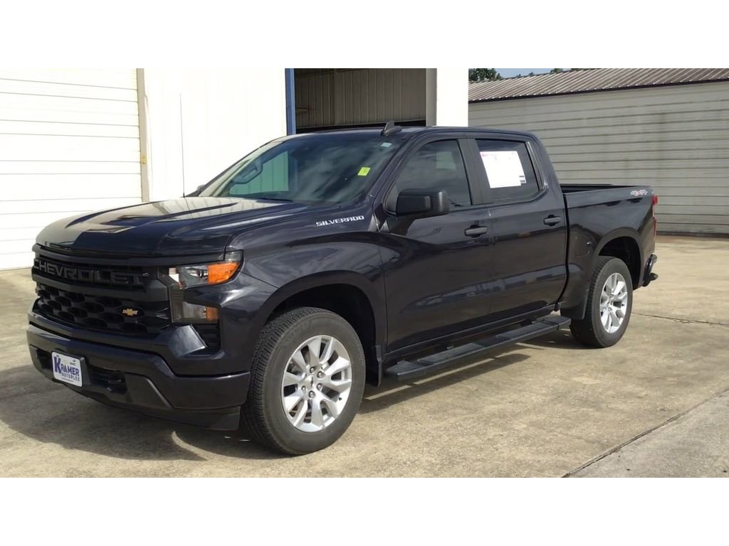 Used 2023 Chevrolet Silverado 1500 Custom image 4