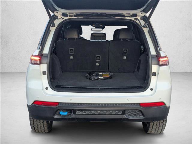 Used 2022 Jeep Grand Cherokee Trailhawk image 6