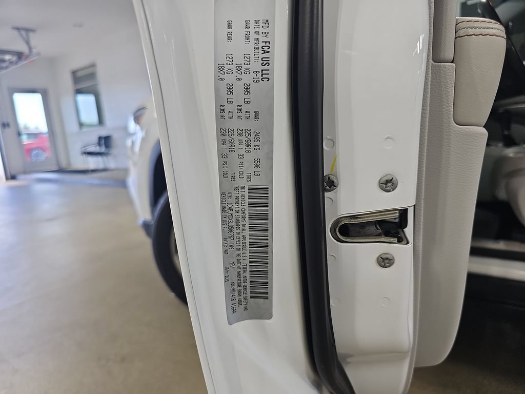 Used 2020 Jeep Cherokee Limited AWD/4WD image 42
